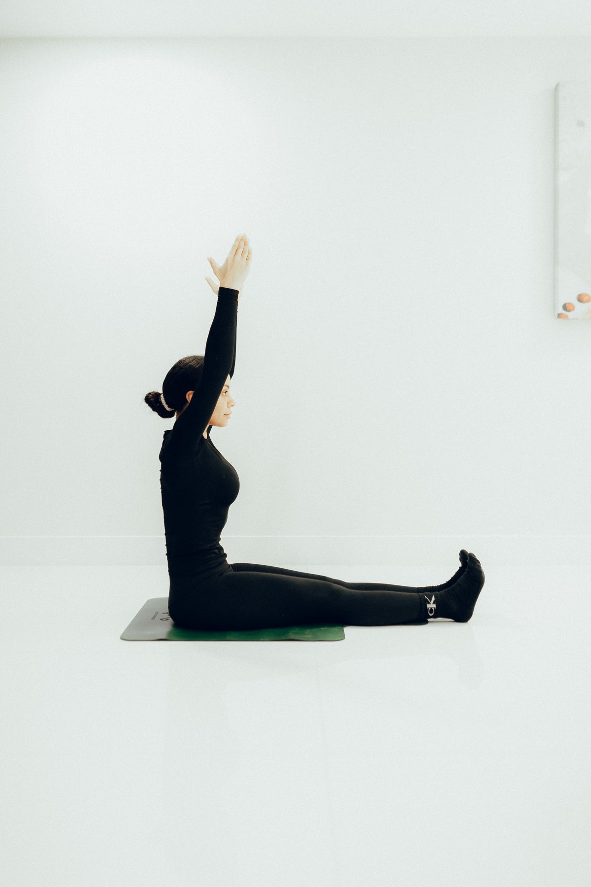 Top London Celebrity Trainer Aimee Victoria Long leading a Pilates 1-2-1 Sessions 